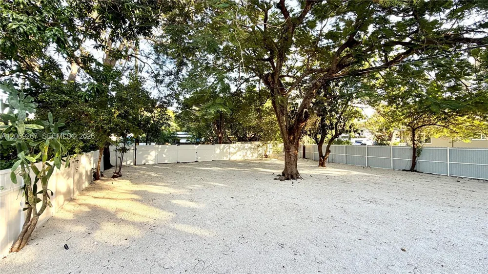 12325 NE 11th Pl North Miami, FL 33161
