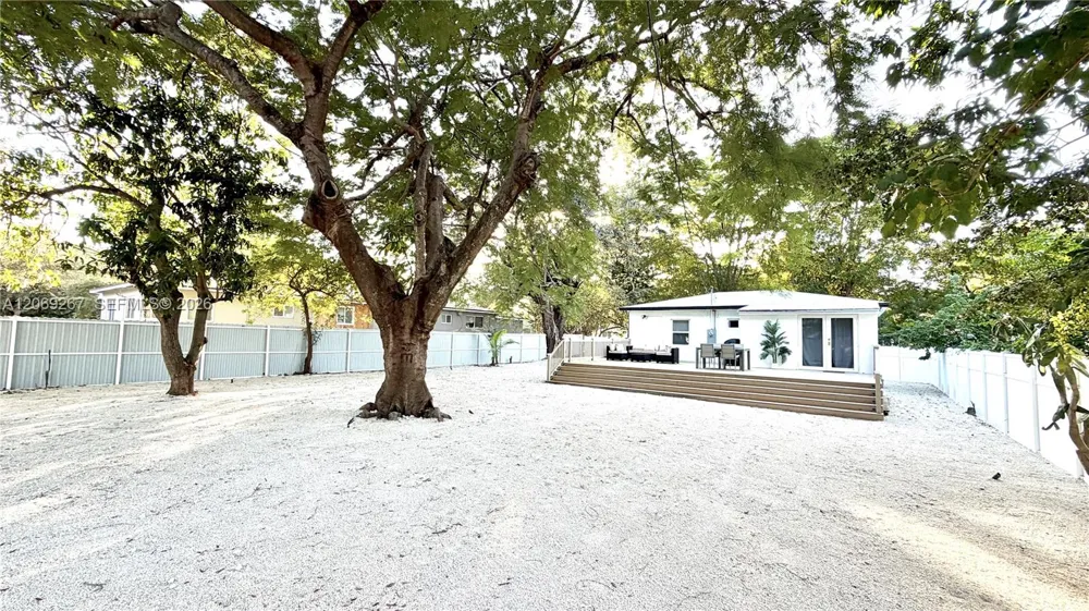 12325 NE 11th Pl North Miami, FL 33161