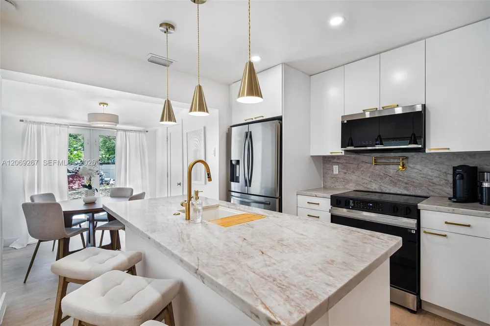 12325 NE 11th Pl North Miami, FL 33161