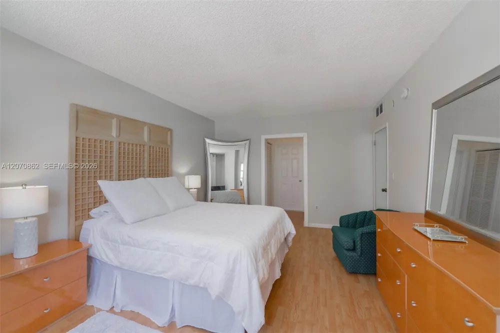 1950 S Ocean Dr #7G Hallandale Beach, FL 33009
