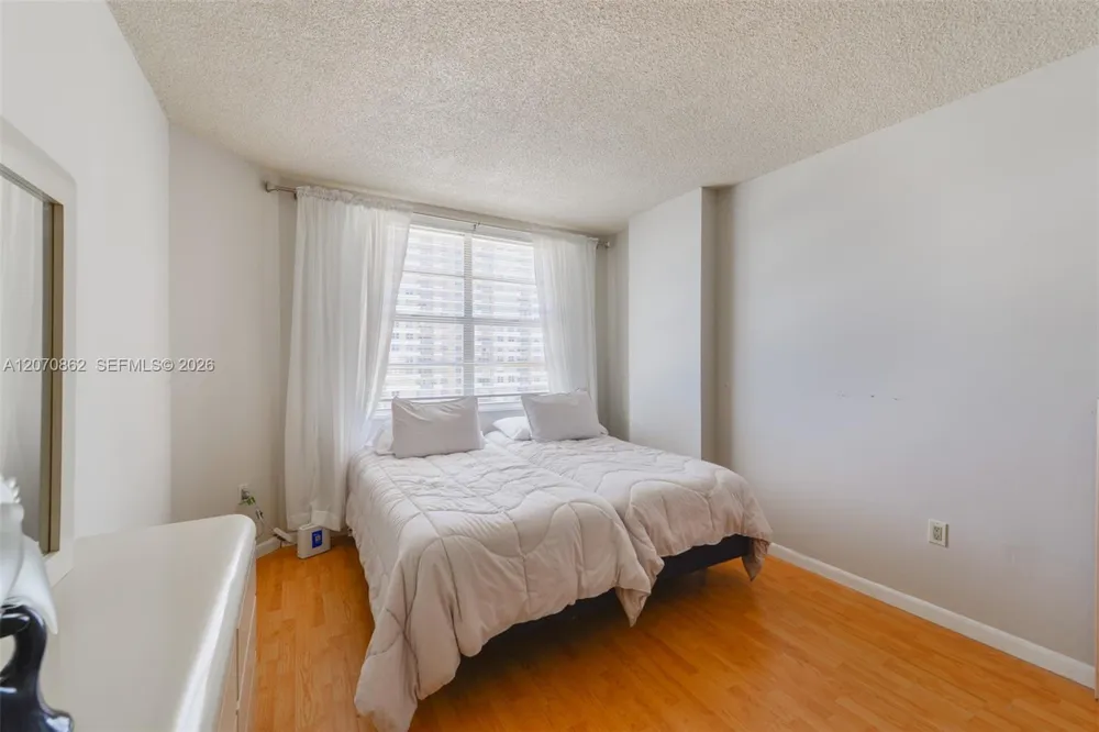 1950 S Ocean Dr #7G Hallandale Beach, FL 33009