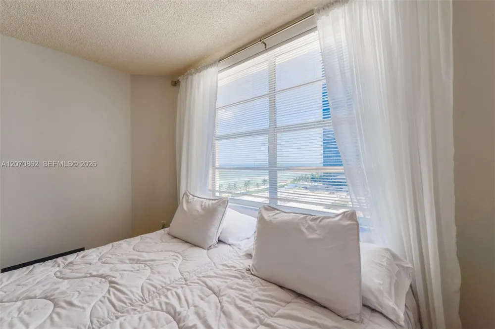 1950 S Ocean Dr #7G Hallandale Beach, FL 33009