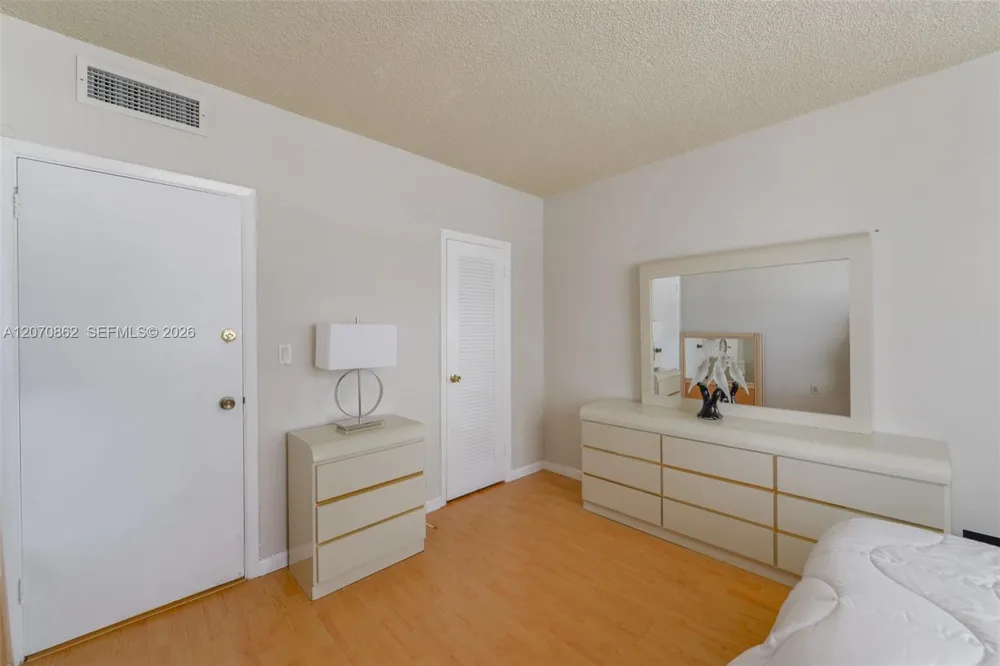 1950 S Ocean Dr #7G Hallandale Beach, FL 33009