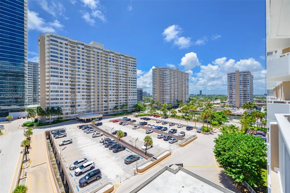 1950 S Ocean Dr #7G Hallandale Beach, FL 33009