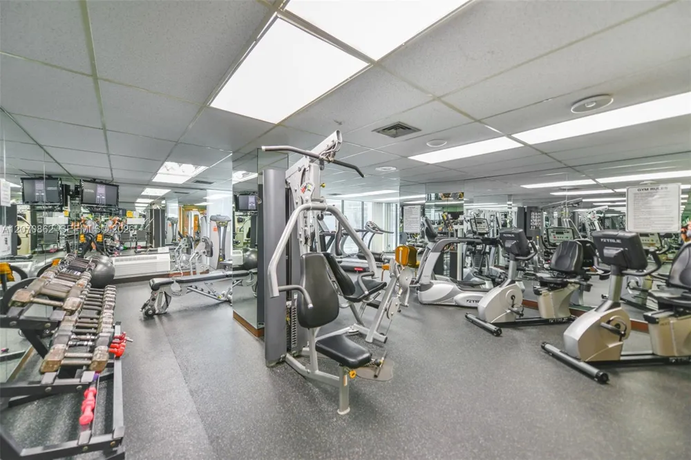 1950 S Ocean Dr #7G Hallandale Beach, FL 33009