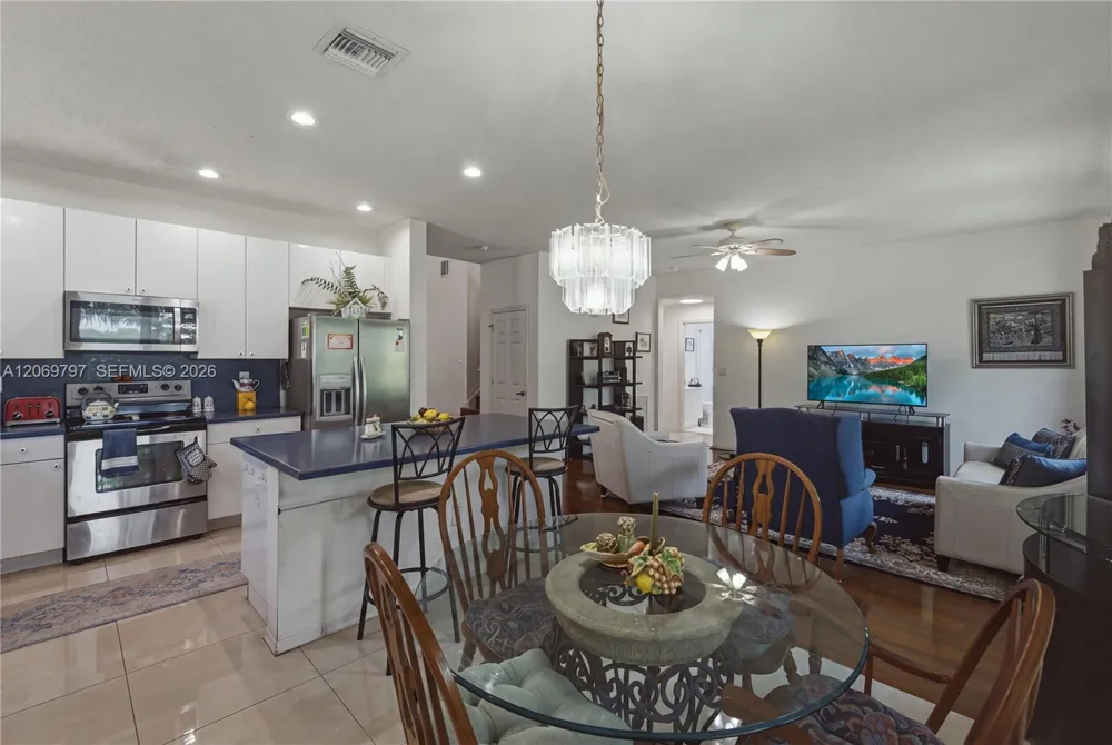 1268 NW 144th Ter Pembroke Pines, FL 33028