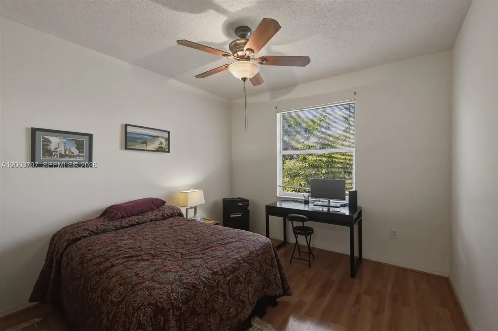 1268 NW 144th Ter Pembroke Pines, FL 33028
