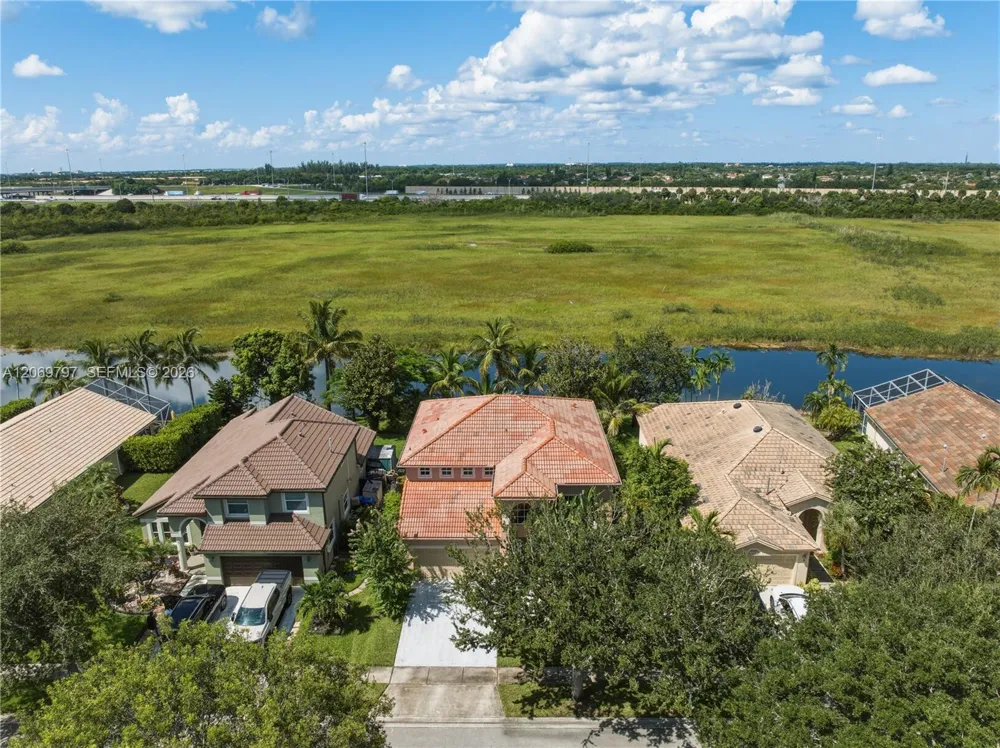 1268 NW 144th Ter Pembroke Pines, FL 33028