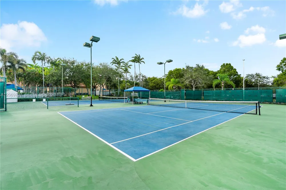 1268 NW 144th Ter Pembroke Pines, FL 33028