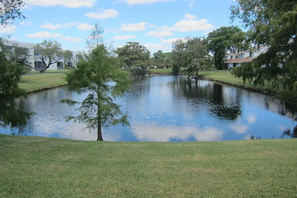 1517 Woodbridge Lakes Circle West Palm Beach, FL 33406