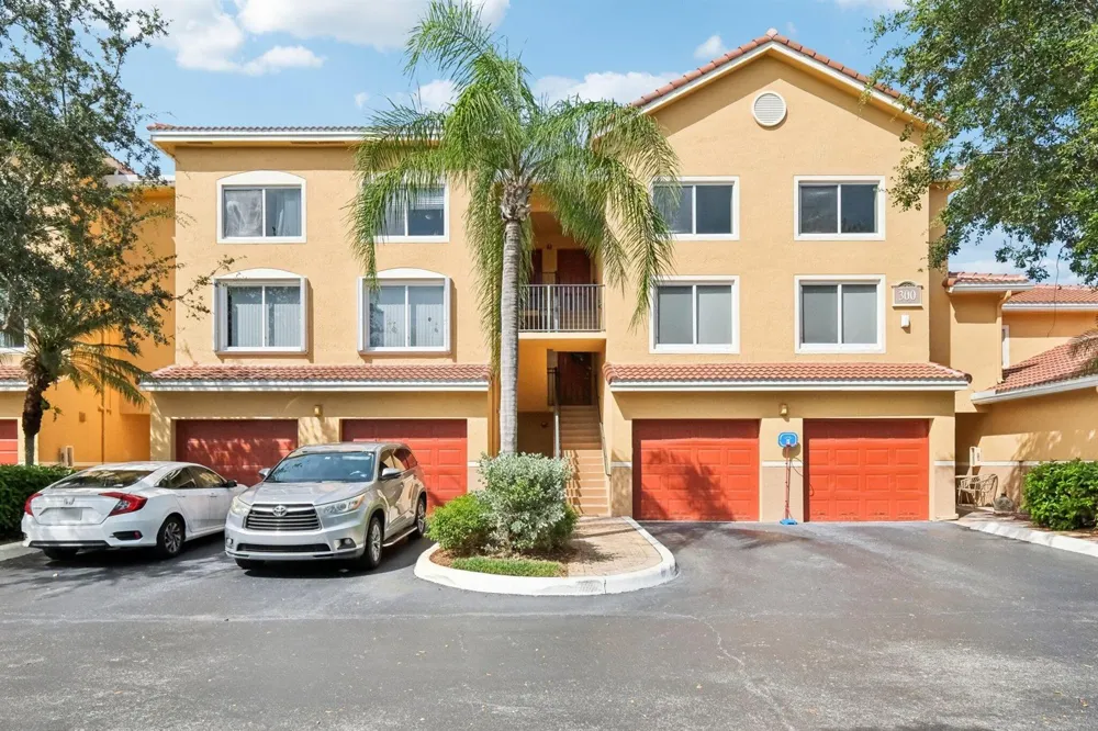 300 Scotia Drive #3040 Hypoluxo, FL 33462
