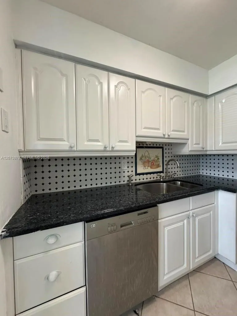2394 NW 52nd Ct #2394 Tamarac, FL 33309