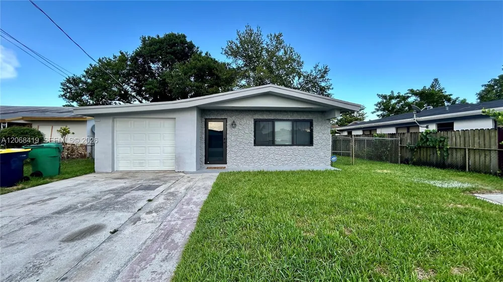 230 NW 8th Ave Dania Beach, FL 33004