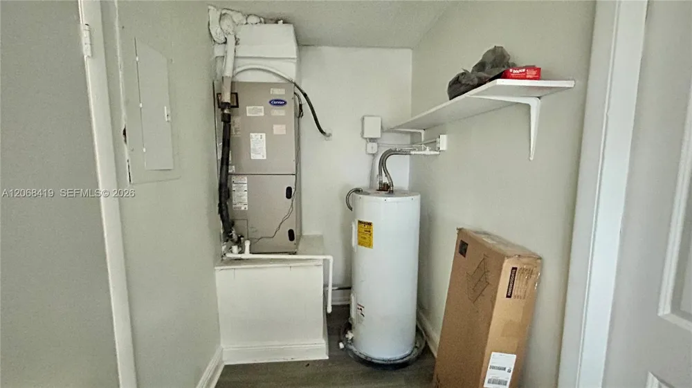 230 NW 8th Ave Dania Beach, FL 33004