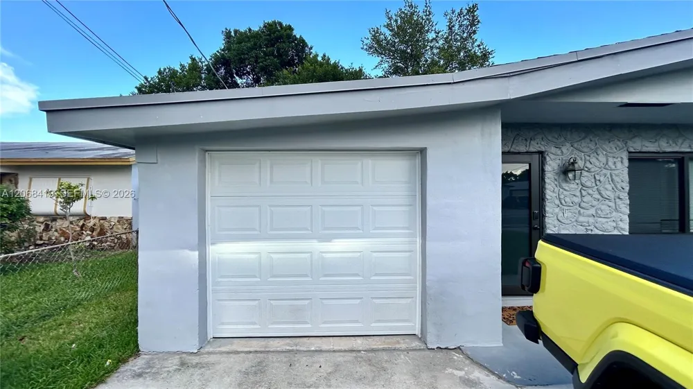 230 NW 8th Ave Dania Beach, FL 33004