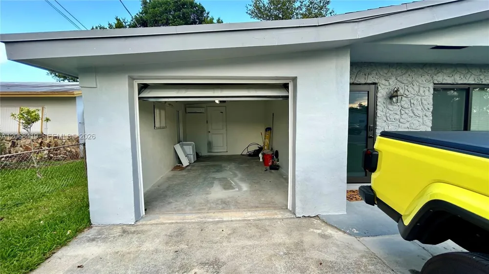 230 NW 8th Ave Dania Beach, FL 33004