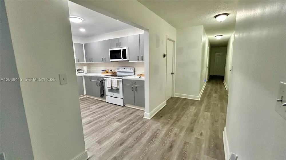 230 NW 8th Ave Dania Beach, FL 33004