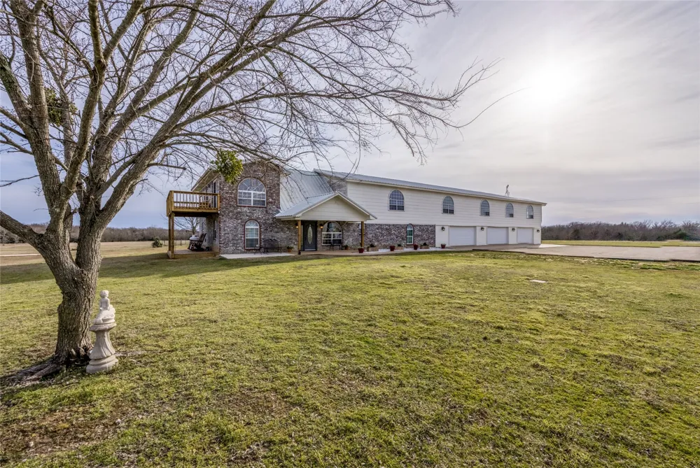 1522 Burney Cemetary Calera, OK 74730