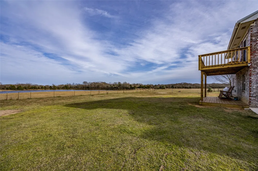 1522 Burney Cemetary Calera, OK 74730