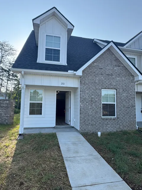 201 Mountaindale Dr
