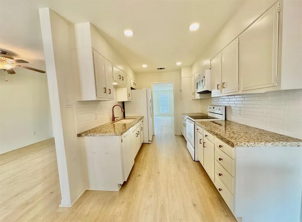 495 Yorktown Lane Beaumont, TX 77707