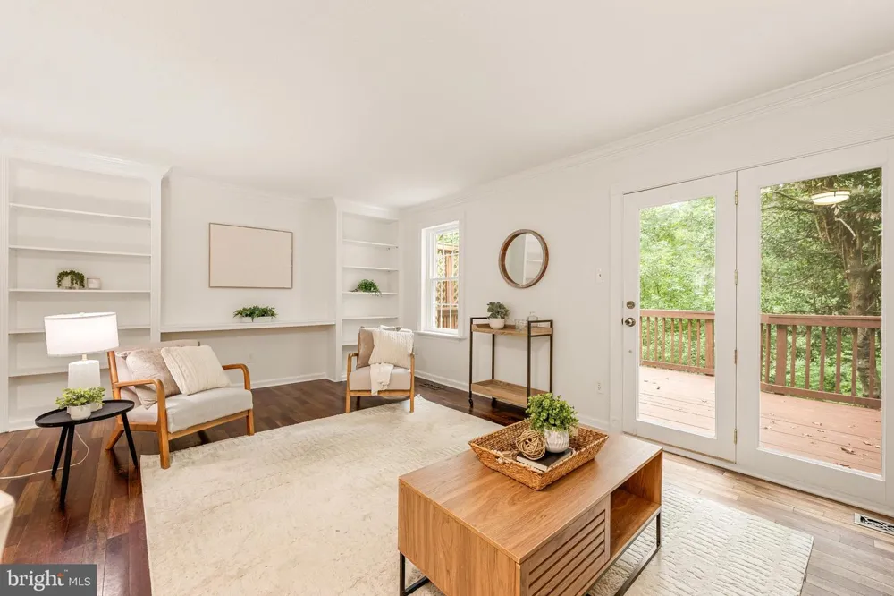9125 GALBRETH COURT Springfield, VA 22153