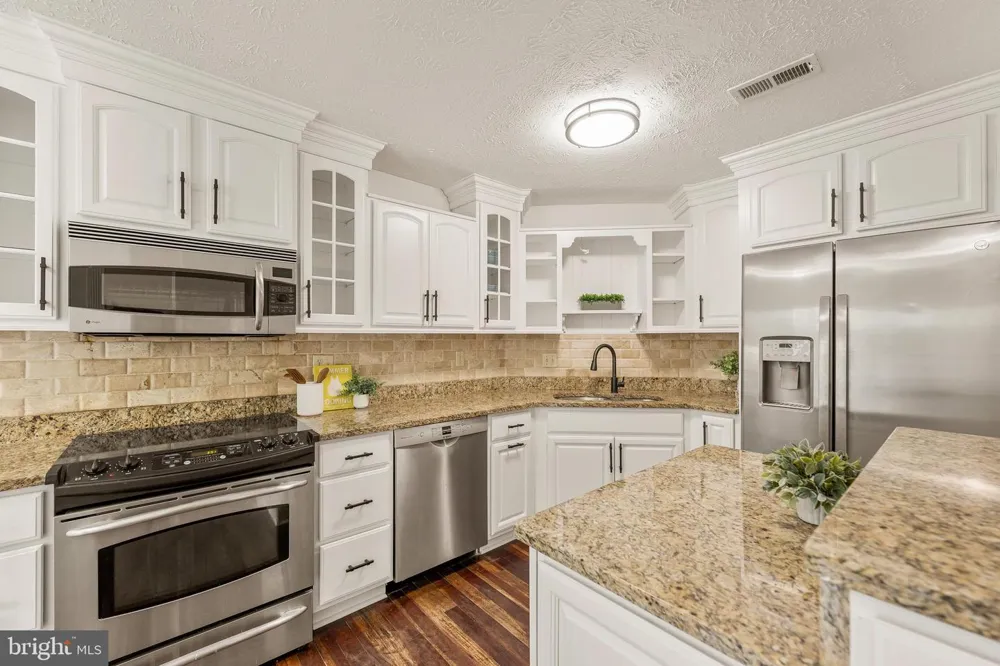 9125 GALBRETH COURT Springfield, VA 22153