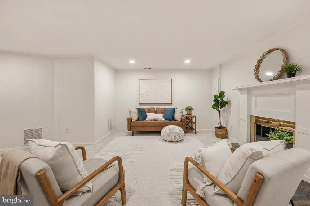 9125 GALBRETH COURT Springfield, VA 22153