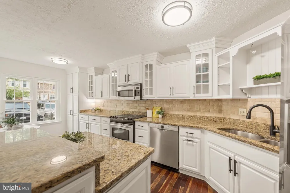 9125 GALBRETH COURT Springfield, VA 22153