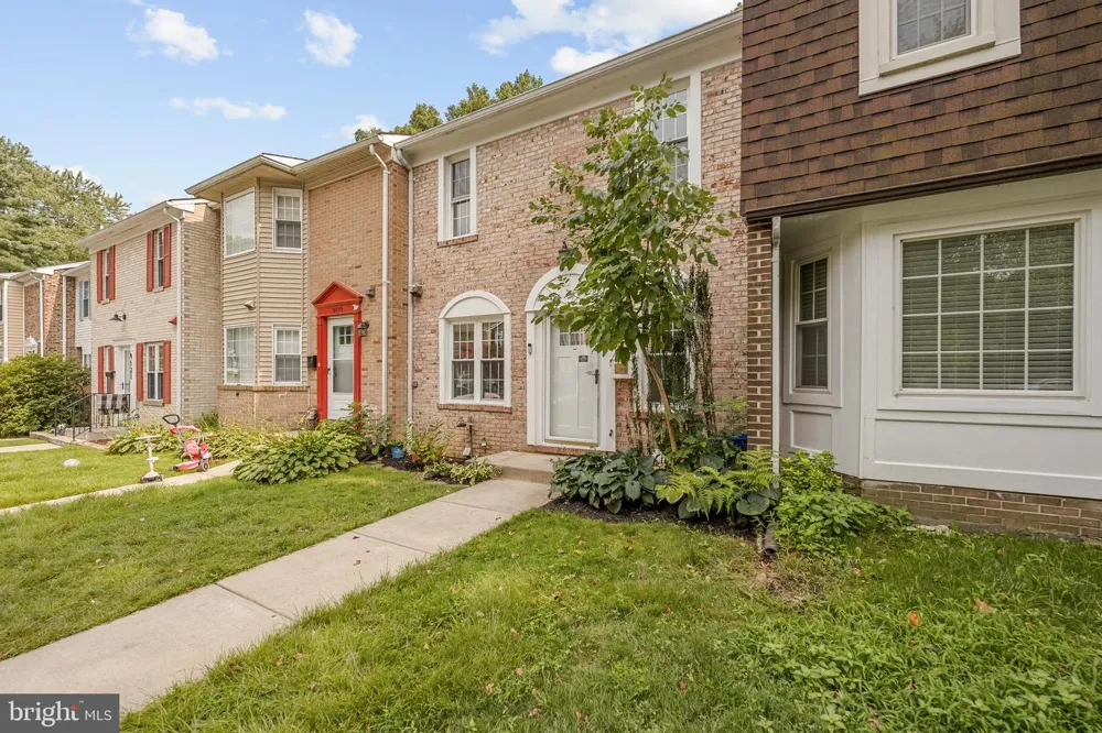 9125 GALBRETH COURT Springfield, VA 22153