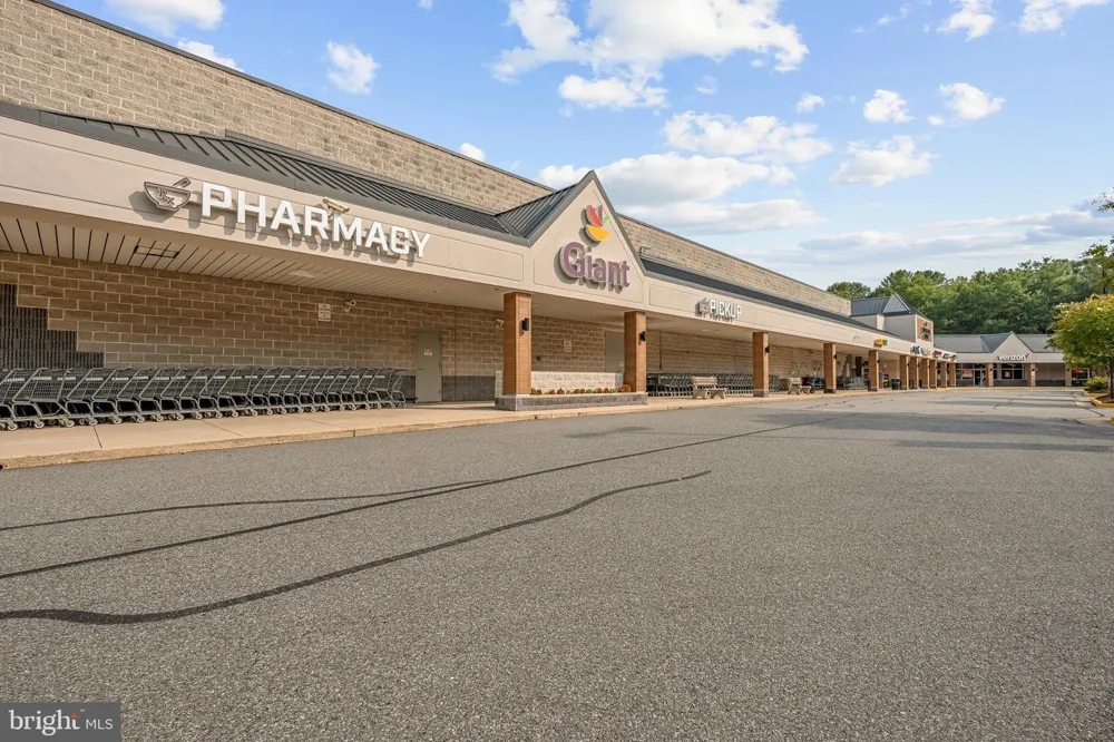 9125 GALBRETH COURT Springfield, VA 22153