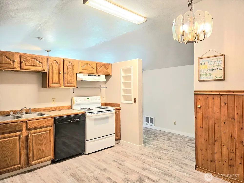 2225 State Route 105 Grayland, WA 98547