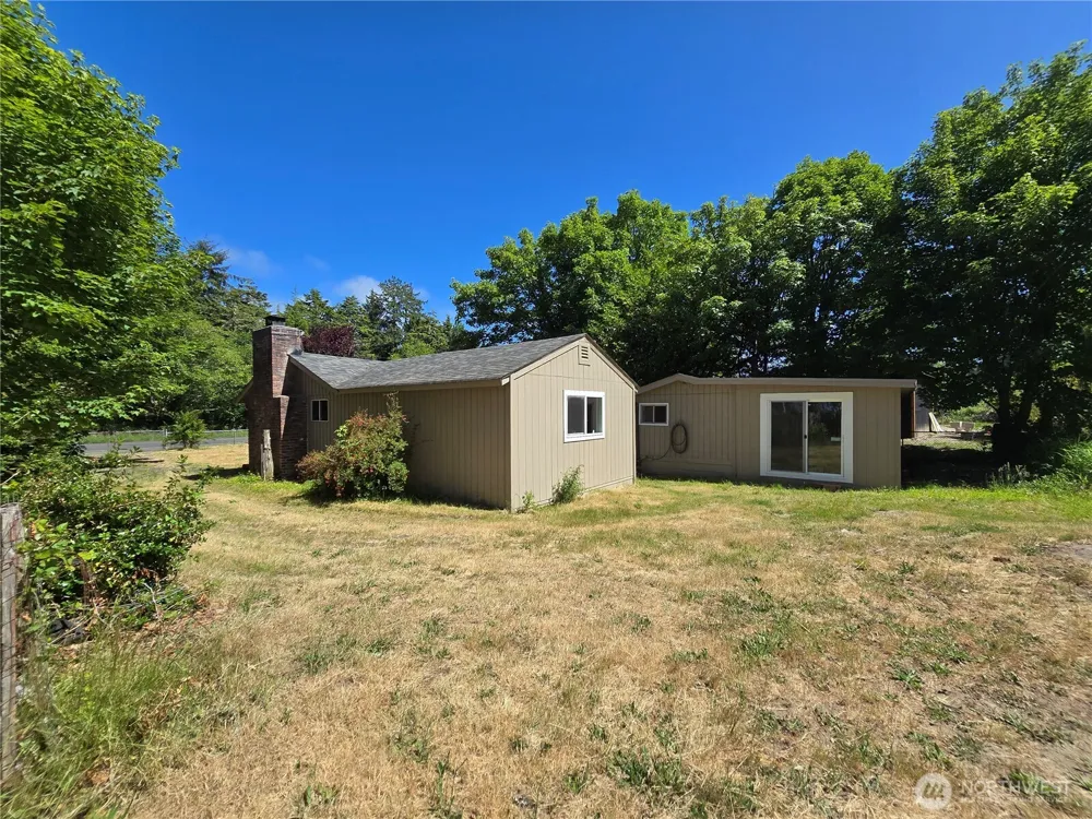 2225 State Route 105 Grayland, WA 98547