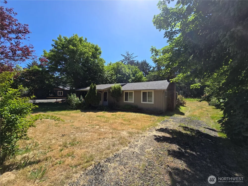 2225 State Route 105 Grayland, WA 98547