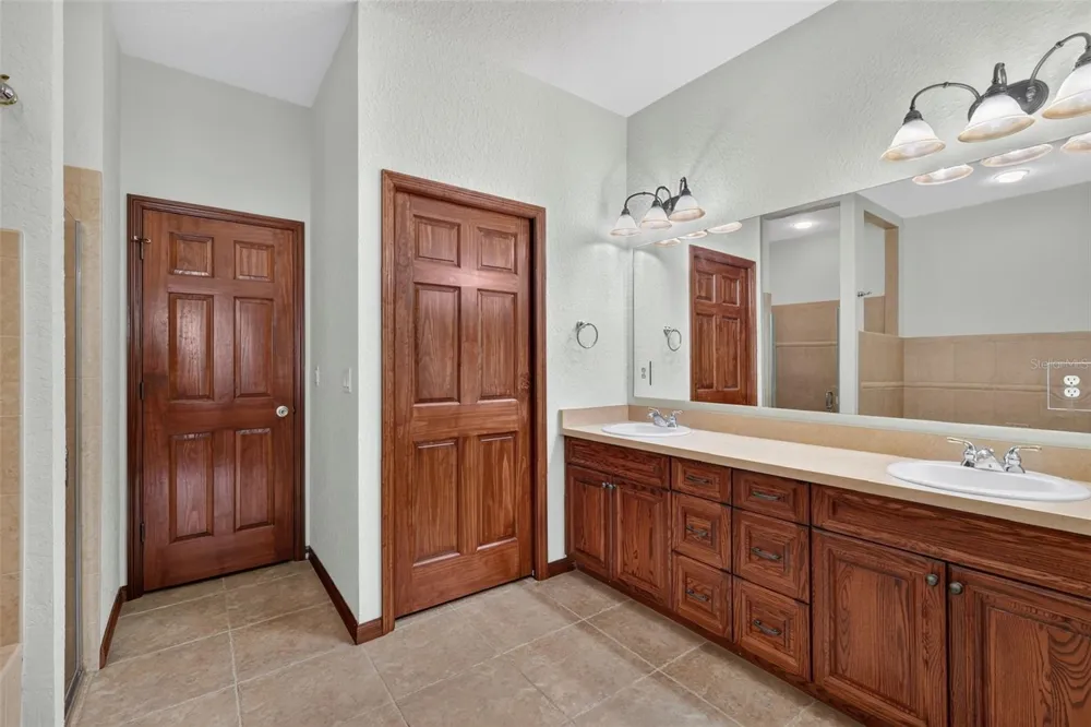 4617 ROUND LAKE ROAD Apopka, FL 32712