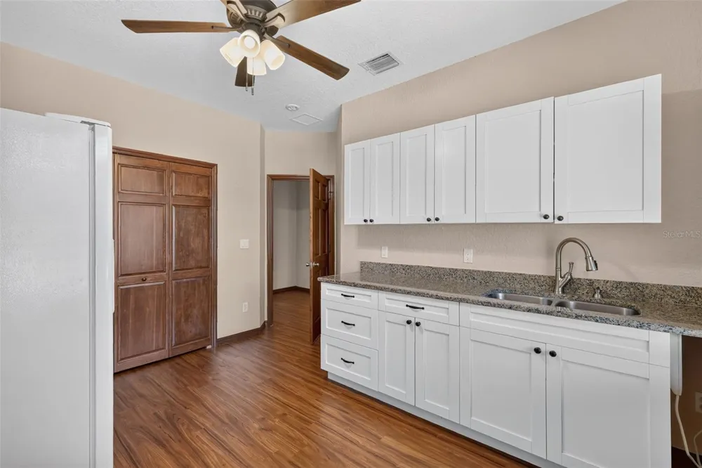 4617 ROUND LAKE ROAD Apopka, FL 32712