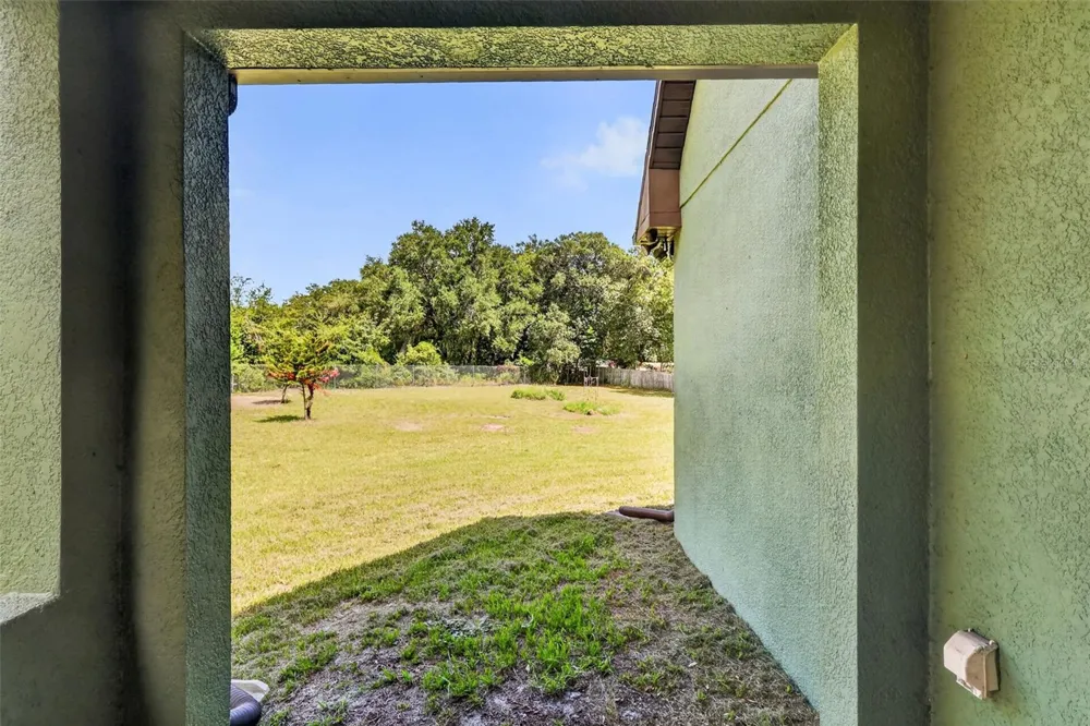 4617 ROUND LAKE ROAD Apopka, FL 32712