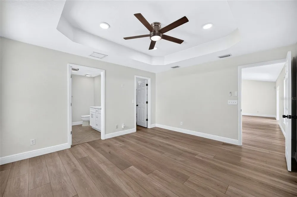 2001 LINCOLN AVENUE Tampa, FL 33607