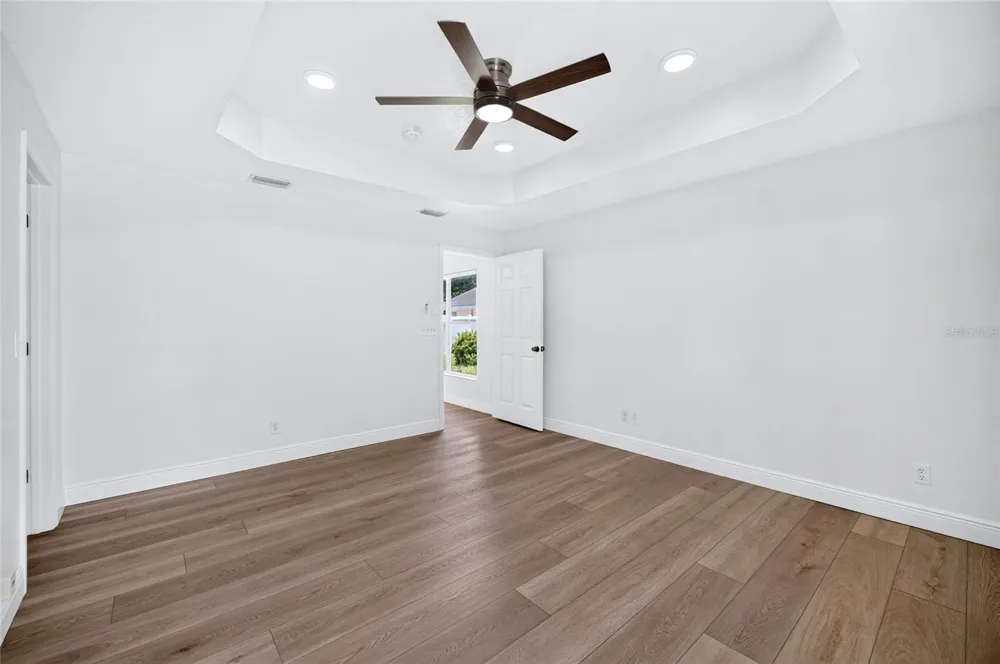 2001 LINCOLN AVENUE Tampa, FL 33607
