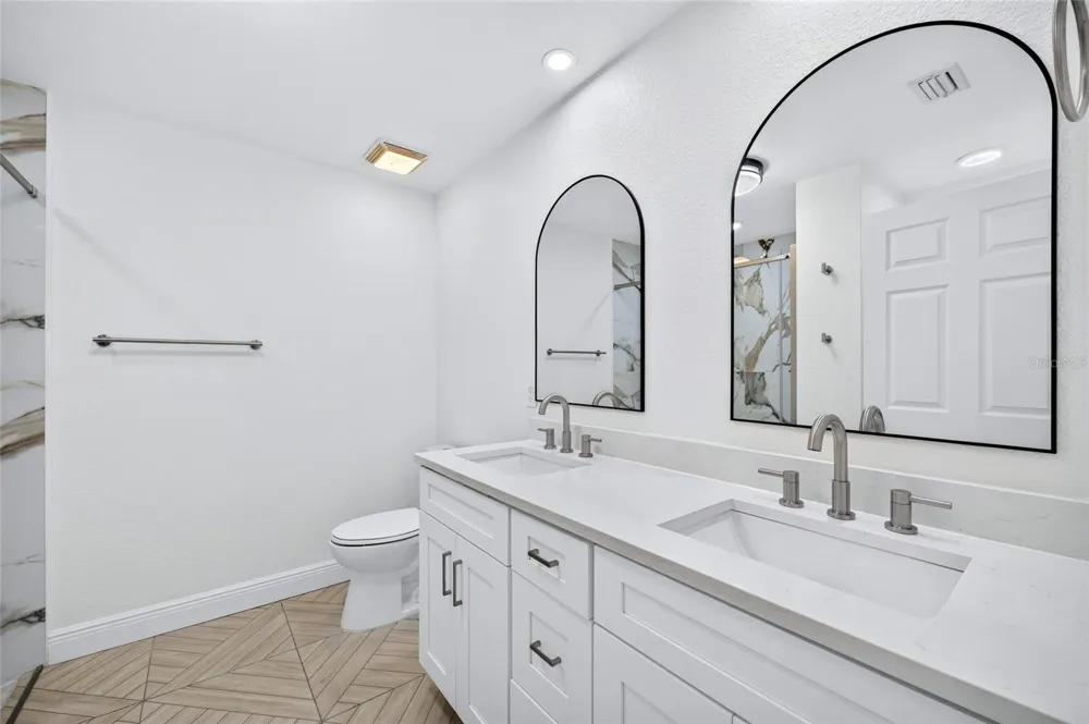 2001 LINCOLN AVENUE Tampa, FL 33607