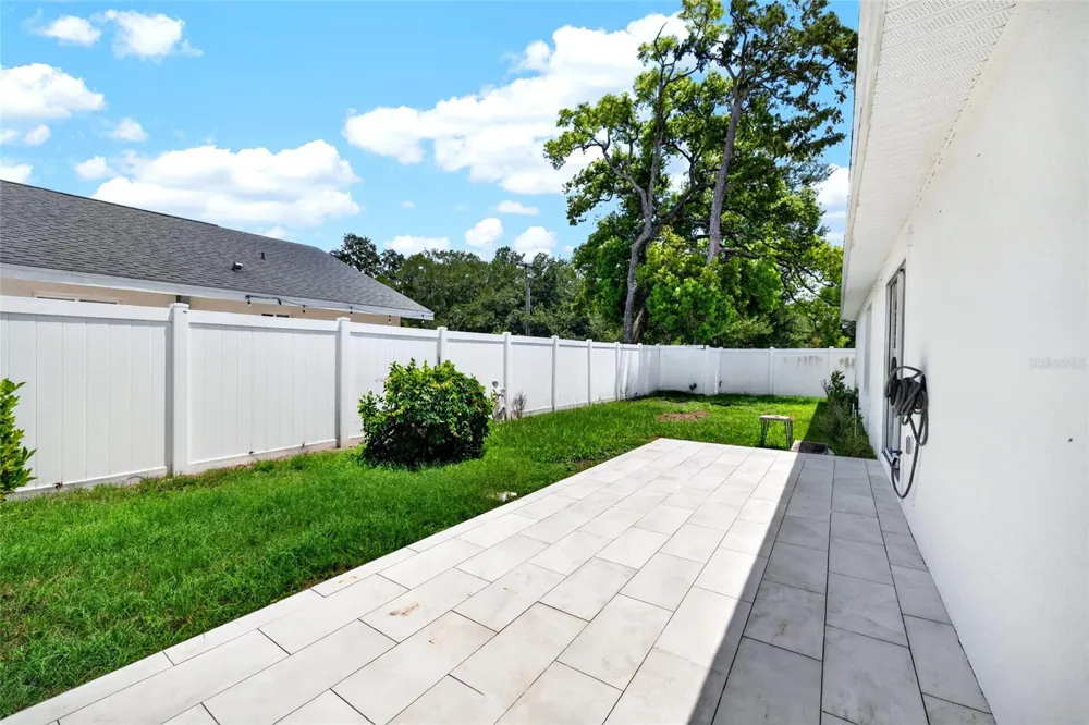 2001 LINCOLN AVENUE Tampa, FL 33607
