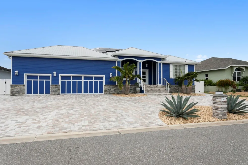 704 EAGLE LANE Apollo Beach, FL 33572
