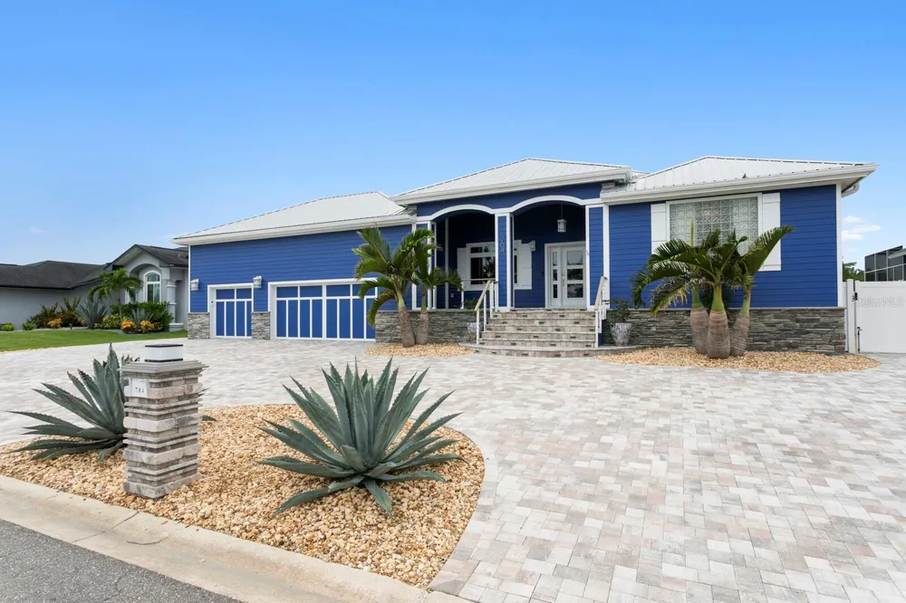 704 EAGLE LANE Apollo Beach, FL 33572