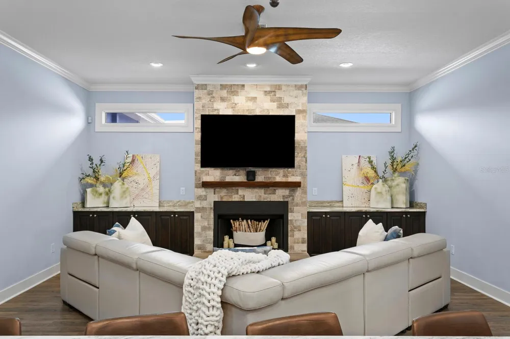 704 EAGLE LANE Apollo Beach, FL 33572