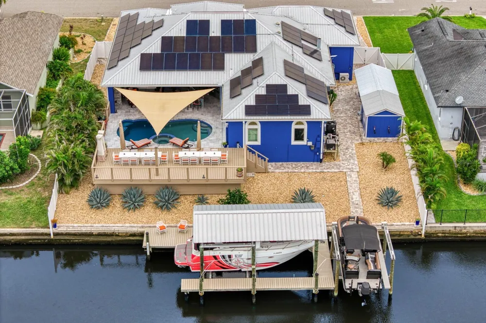 704 EAGLE LANE Apollo Beach, FL 33572