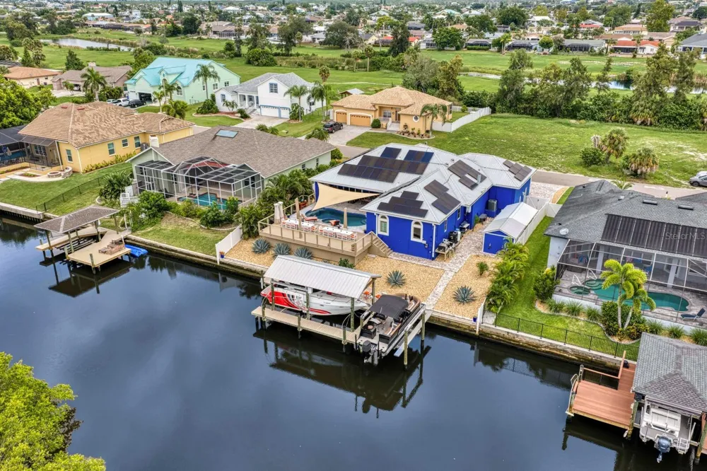704 EAGLE LANE Apollo Beach, FL 33572