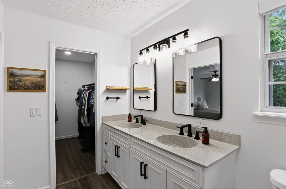 10407 Runview Circle Fishers, IN 46038