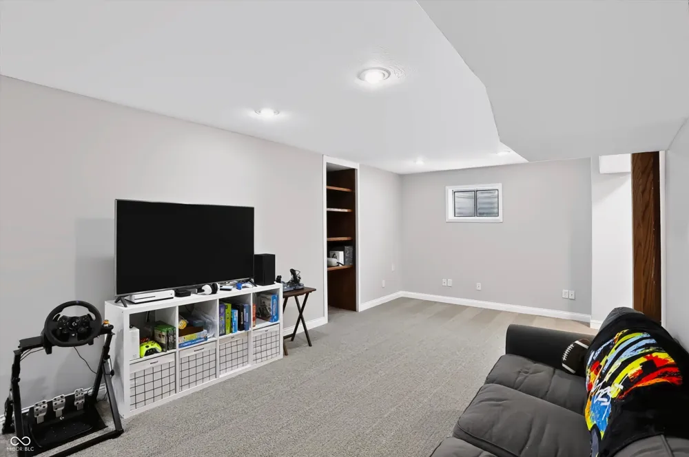 10407 Runview Circle Fishers, IN 46038