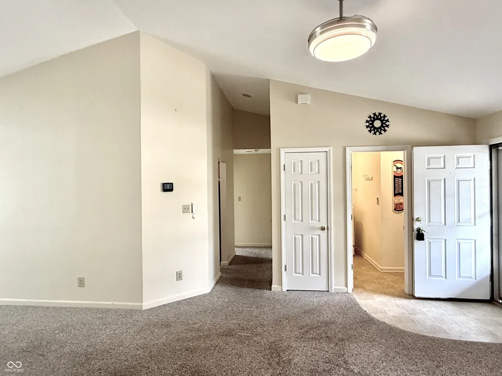 1067 Taurus Lane Franklin, IN 46131