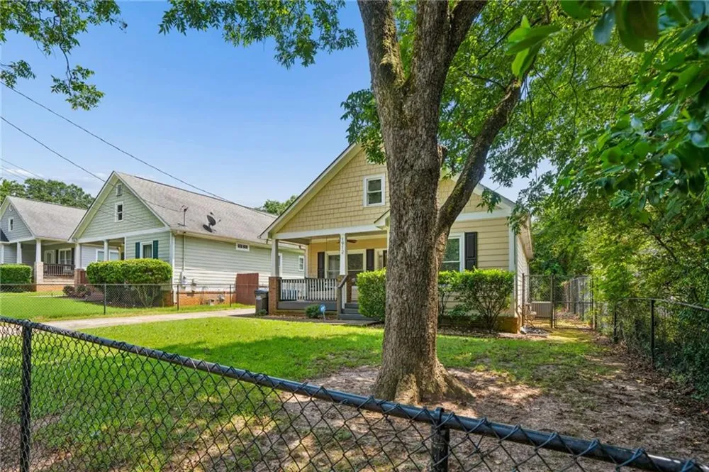 1912 E Farris Avenue East Point, GA 30344